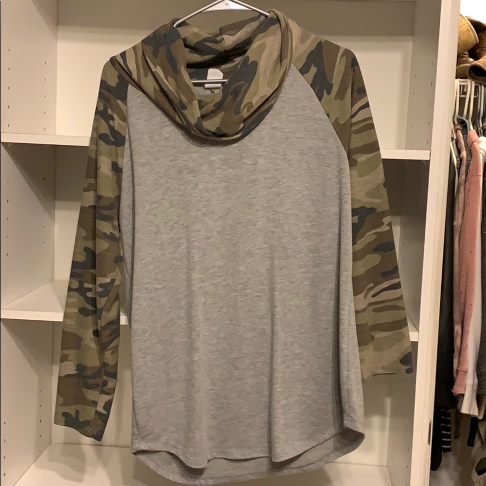 Camo/gray cowl neck shirt